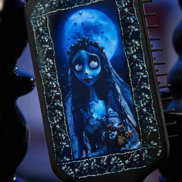 ROMWE Corpse Bride Hair Brush - Picture 3 of 8